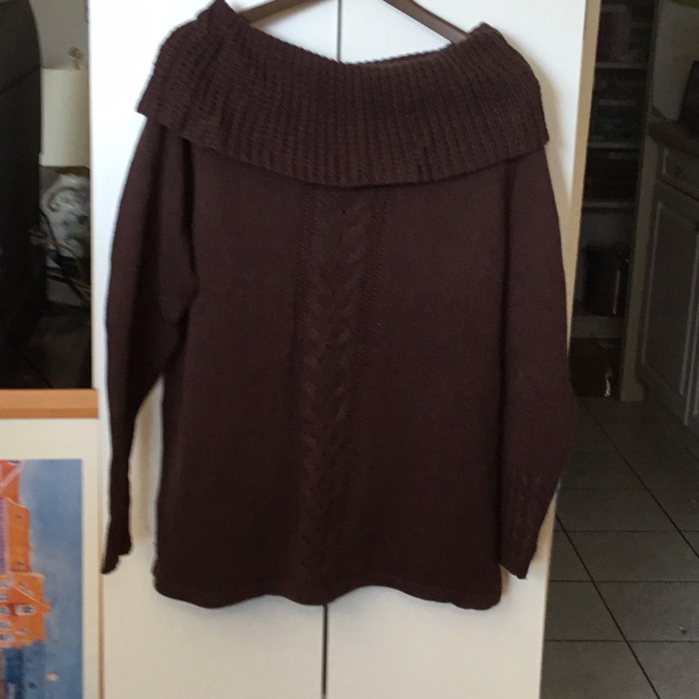 Laura Plus sweater 5 items for $20β€οΈ - Picture 1 of 2